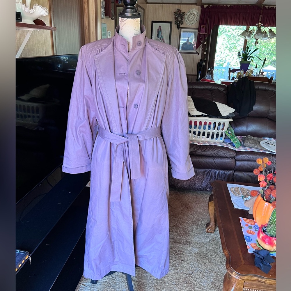Vintage London Fog trench coat light purple color, belted waist removable lining